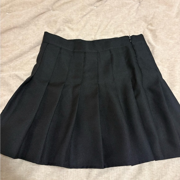 black pleated tennis skirt - Picture 3 of 4